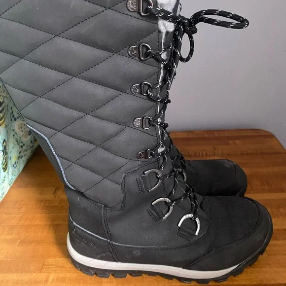 Women's Black Winter Boots - Picture 3 of 4